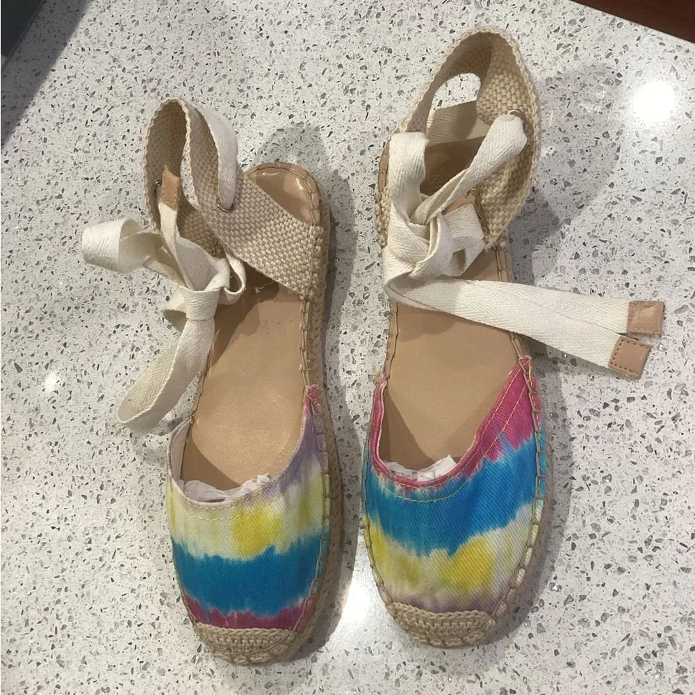 Nine West Colorful Tie-Dye Espadrille Sandals, size 8, NWOB